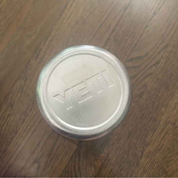 YETI Coral Stainless Steel Bottle - Picture 5 of 5